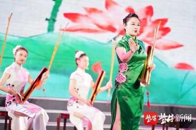 讓非遺“活”起來！鹽城非遺購物節(jié)東臺(tái)西溪盛大開啟，麥秸畫綻放時(shí)代光彩