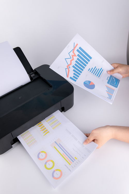 打印機在商務辦公中的實用價值與福州印刷攝影視角